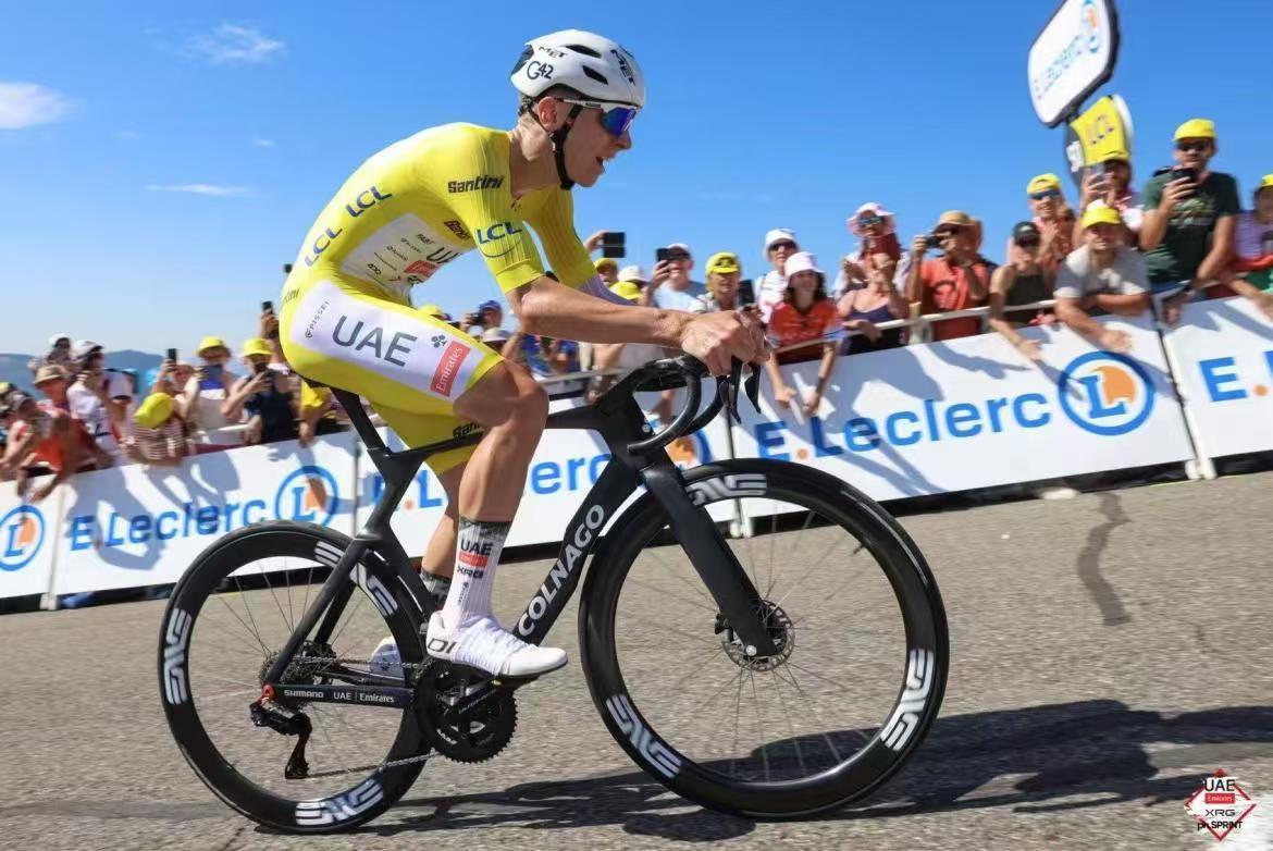 I den 15. etape af Tour de France 2025 skete der igen et uheld